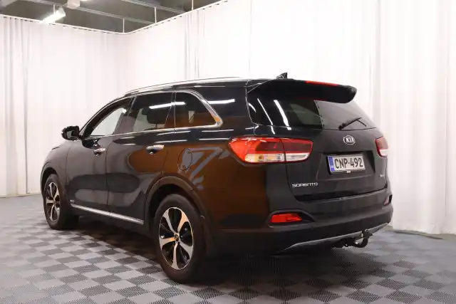 Musta Maastoauto, Kia Sorento – CNP-492