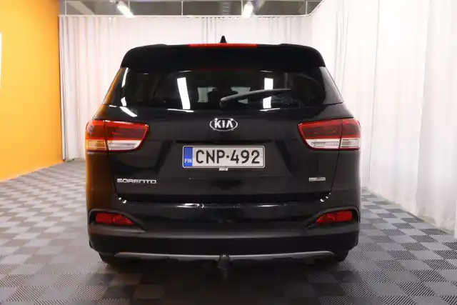 Musta Maastoauto, Kia Sorento – CNP-492