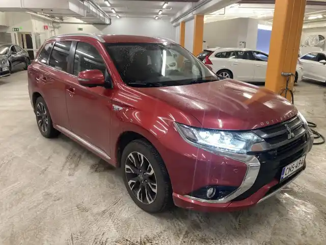 Punainen Farmari, Mitsubishi Outlander – CNS-494