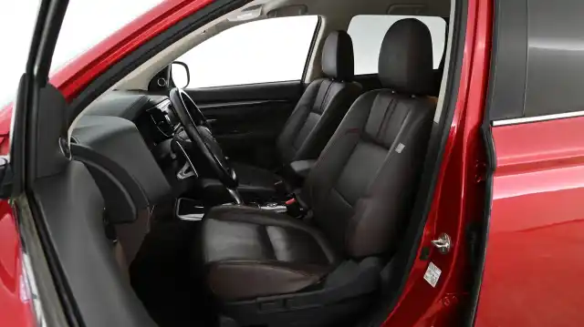 Punainen Farmari, Mitsubishi Outlander PHEV – CNS-494