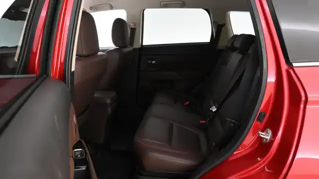 Punainen Farmari, Mitsubishi Outlander PHEV – CNS-494