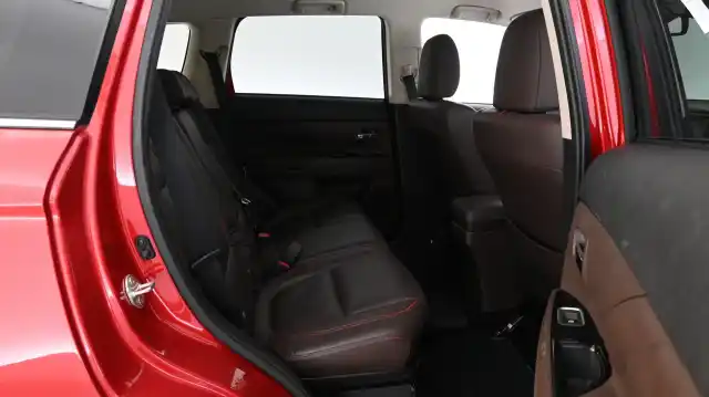 Punainen Farmari, Mitsubishi Outlander PHEV – CNS-494