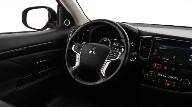 Punainen Farmari, Mitsubishi Outlander PHEV – CNS-494