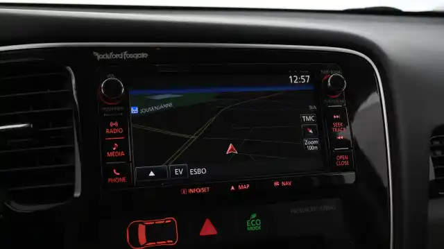 Punainen Farmari, Mitsubishi Outlander PHEV – CNS-494