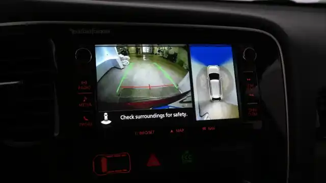 Punainen Farmari, Mitsubishi Outlander PHEV – CNS-494