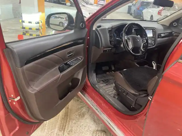 Punainen Farmari, Mitsubishi Outlander – CNS-494