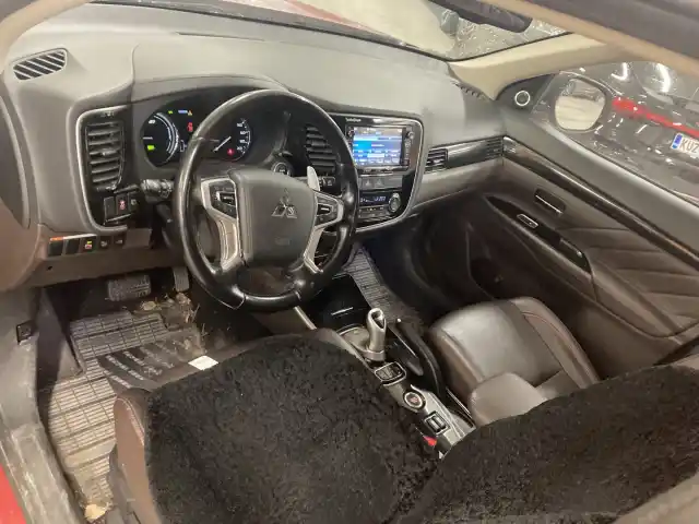 Punainen Farmari, Mitsubishi Outlander – CNS-494