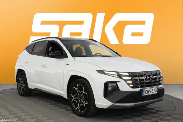 Valkoinen Maastoauto, Hyundai Tucson – CNS-673