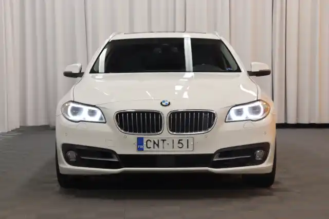 Valkoinen Farmari, BMW 530 – CNT-151