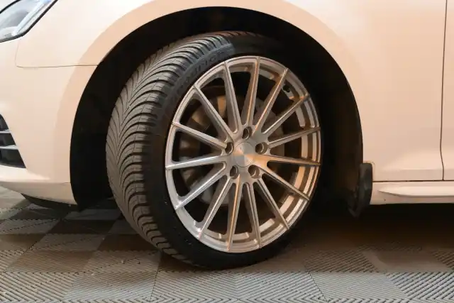 Valkoinen Farmari, Audi A4 – CNT-540