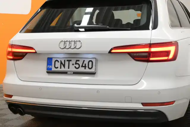 Valkoinen Farmari, Audi A4 – CNT-540