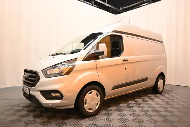 Harmaa Pakettiauto, Ford Transit Custom – CNU-261