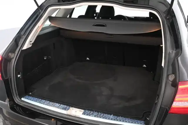 Musta Farmari, Mercedes-Benz C – CNU-314