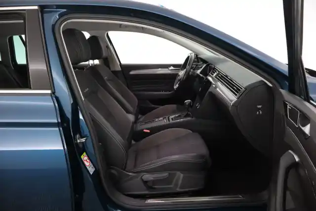 Sininen Farmari, Volkswagen Passat – CNU-615