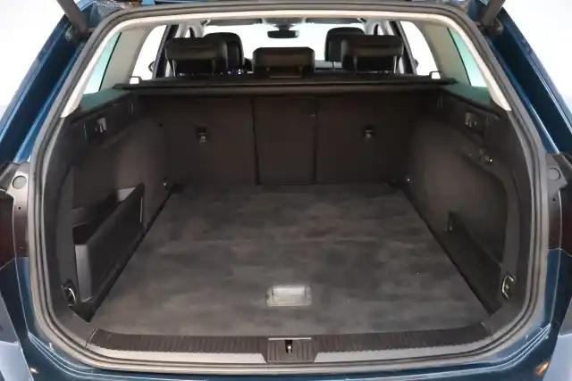 Sininen Farmari, Volkswagen Passat – CNU-615