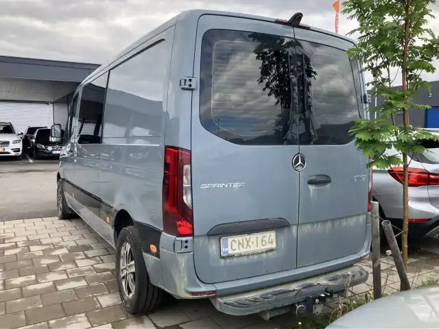 Harmaa Kuorma-auto, Mercedes-Benz Sprinter – CNX-164