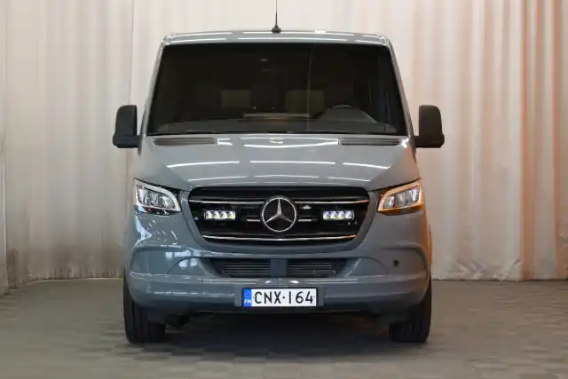 Harmaa Pakettiauto, Mercedes-Benz Sprinter – CNX-164