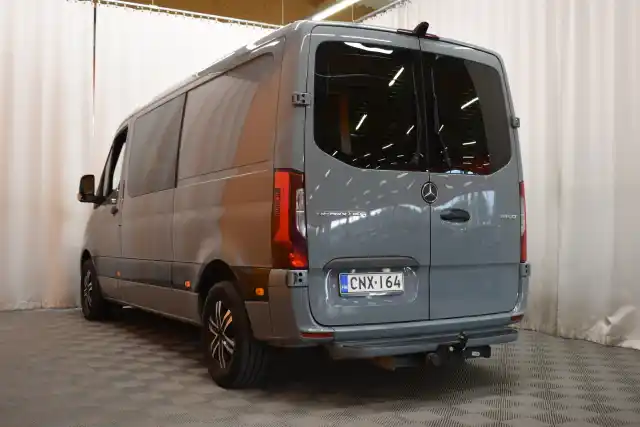 Harmaa Pakettiauto, Mercedes-Benz Sprinter – CNX-164