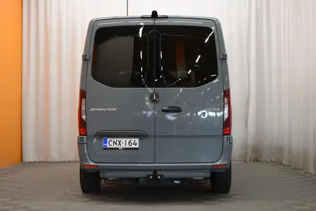 Harmaa Pakettiauto, Mercedes-Benz Sprinter – CNX-164