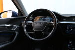 Sininen Maastoauto, Audi e-tron – CNX-461, kuva 15
