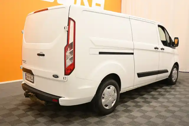 Valkoinen Pakettiauto, Ford Transit Custom – CNX-954