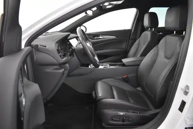 Valkoinen Farmari, Opel Insignia – CNY-593