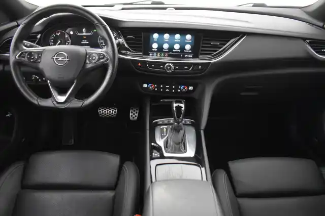 Valkoinen Farmari, Opel Insignia – CNY-593