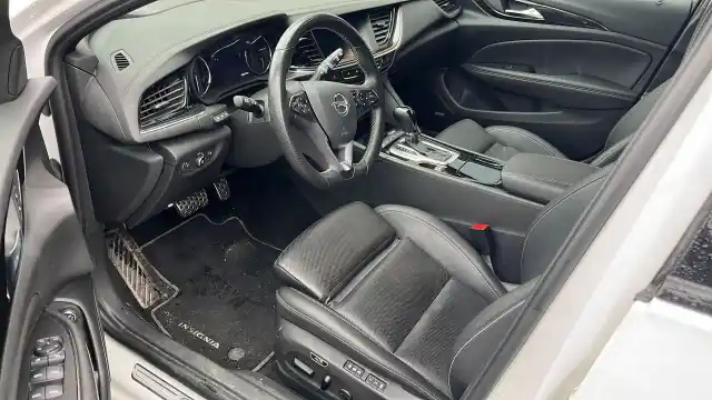 Valkoinen Farmari, Opel Insignia – CNY-593