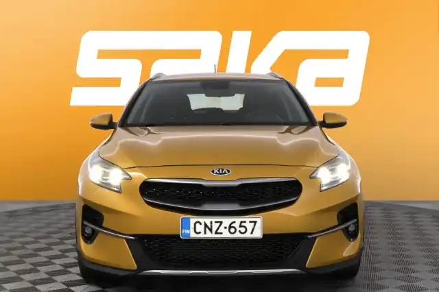 Keltainen Viistoperä, Kia XCeed – CNZ-657