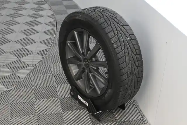 Keltainen Viistoperä, Kia XCeed – CNZ-657