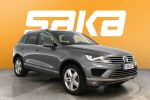 Harmaa Maastoauto, Volkswagen Touareg – COB-537, kuva 1