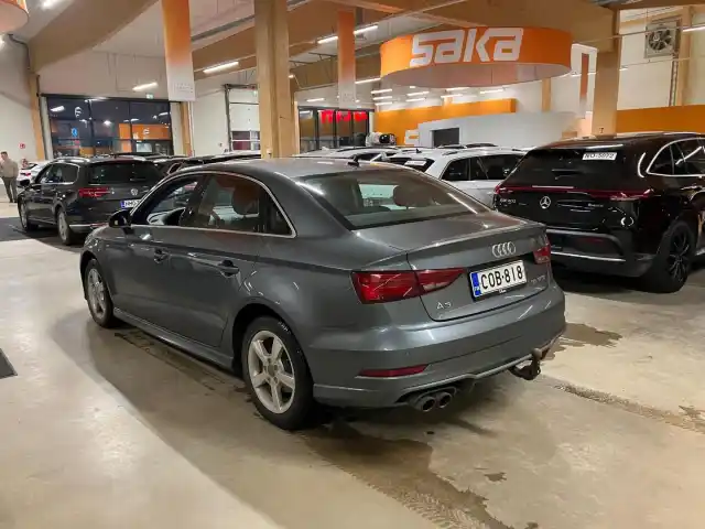 Harmaa Sedan, Audi A3 – COB-818