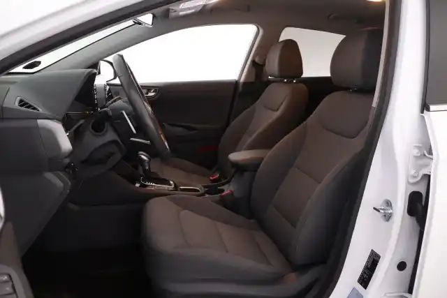 Valkoinen Viistoperä, Hyundai IONIQ hybrid – COB-954