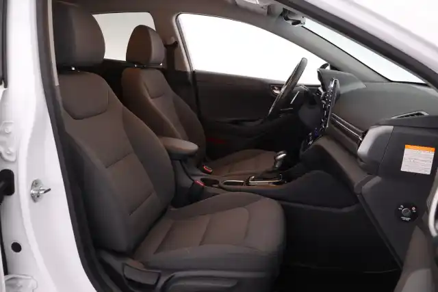 Valkoinen Viistoperä, Hyundai IONIQ hybrid – COB-954