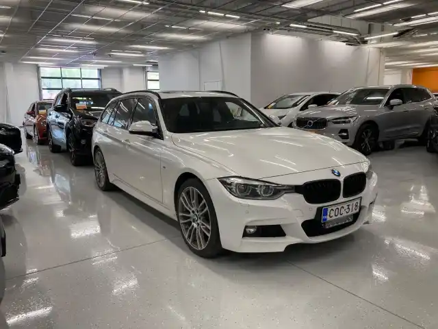 Valkoinen Farmari, BMW 320 – COC-318