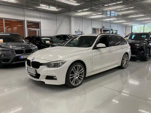 Valkoinen Farmari, BMW 320 – COC-318