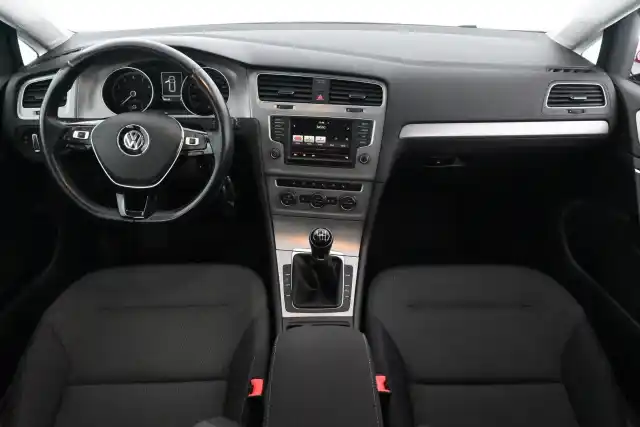 Punainen Farmari, Volkswagen Golf – COC-449