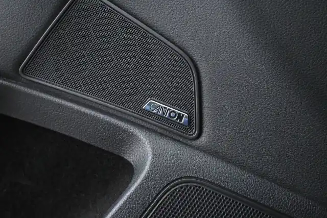 Harmaa Farmari, Skoda Superb – COE-110