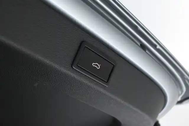 Harmaa Farmari, Skoda Superb – COE-110
