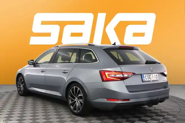 Harmaa Farmari, Skoda Superb – COE-110