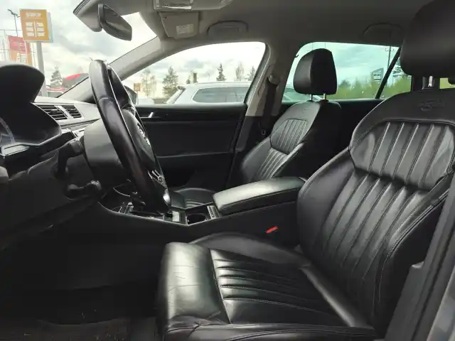 Harmaa Farmari, Skoda Superb – COE-110