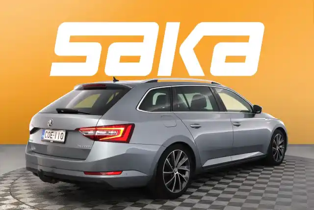 Harmaa Farmari, Skoda Superb – COE-110