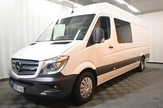 Valkoinen Pakettiauto, Mercedes-Benz Sprinter – COE-142