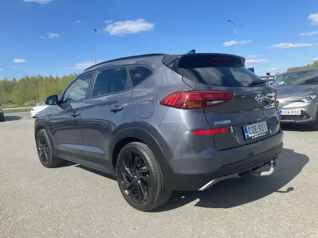Harmaa Maastoauto, Hyundai Tucson – COE-921