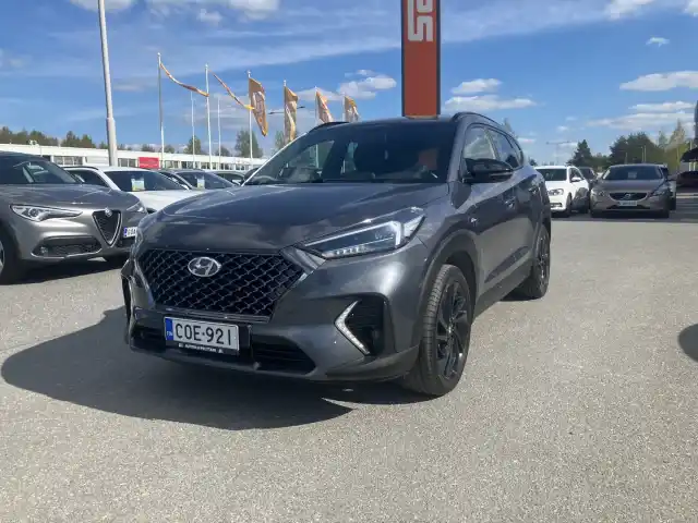 Harmaa Maastoauto, Hyundai Tucson – COE-921