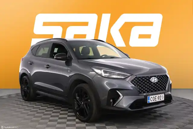 Harmaa Maastoauto, Hyundai Tucson – COE-921