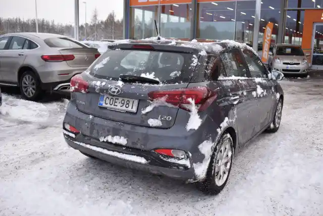 Harmaa Viistoperä, Hyundai I20 – COE-981