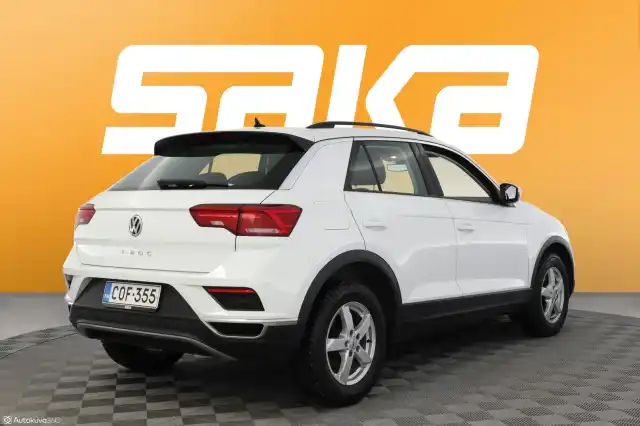 Valkoinen Maastoauto, Volkswagen T-Roc – COF-355