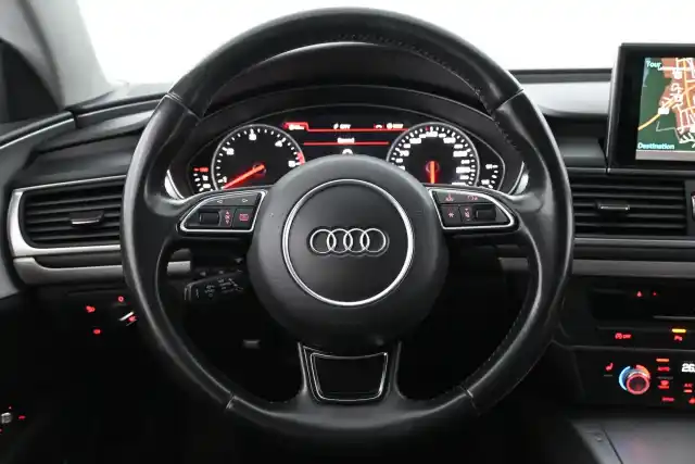 Harmaa Viistoperä, Audi A7 – COG-180