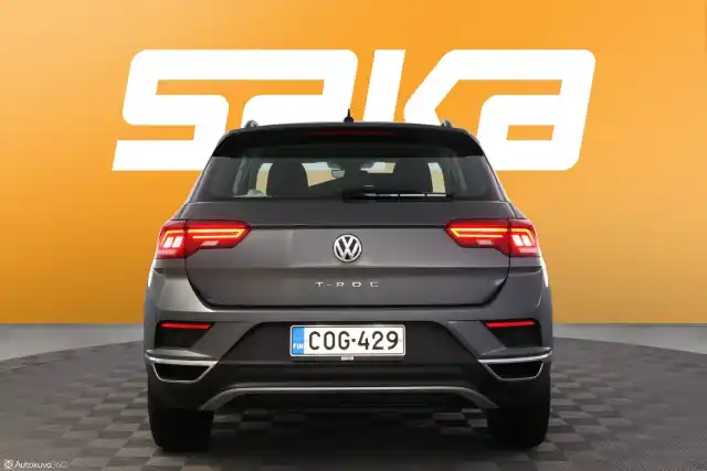 Harmaa Maastoauto, Volkswagen T-Roc – COG-429